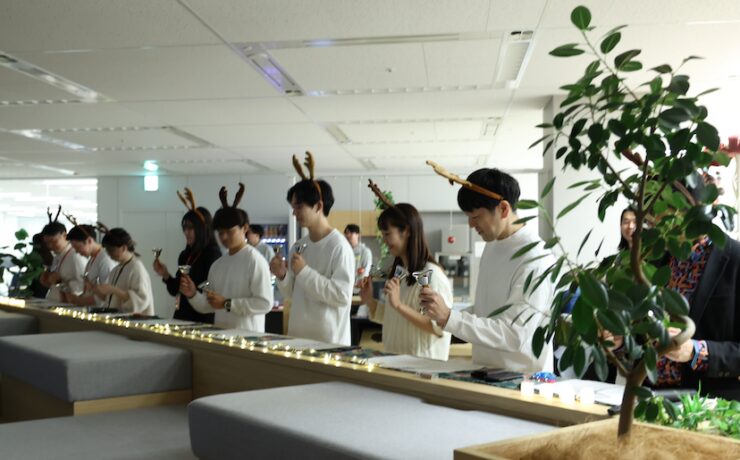 会社の忘年会でハンドベル