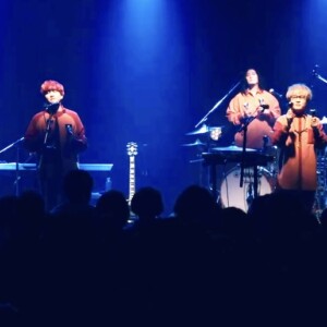 ロックバンドがハンドベル